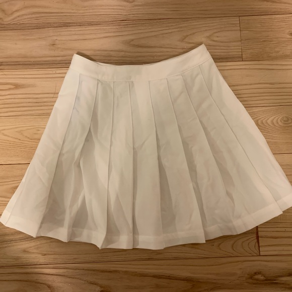 White pleaded Dynamite skirt never worn - Picture 1 of 2